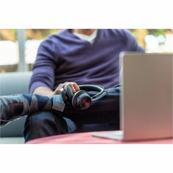 Poly Voyager Focus 2 Microsoft Teams Certified USB-A Headset with Charging Stand – Image 13