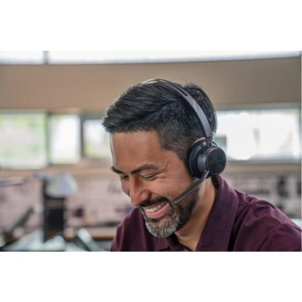 Poly Voyager Focus 2 Microsoft Teams Certified USB-A Headset with Charging Stand – Image 15